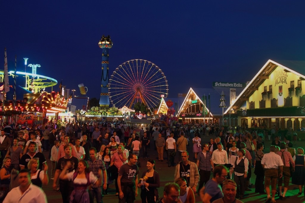 Cannstatter Volksfest by Night