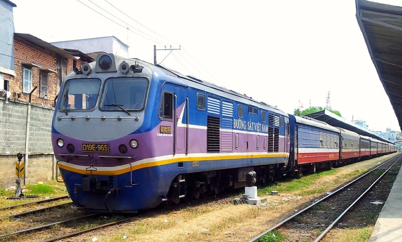 Voorganger Horizontaal uitlijning Vietnam Train Travel: Traveling on the Reunification Express