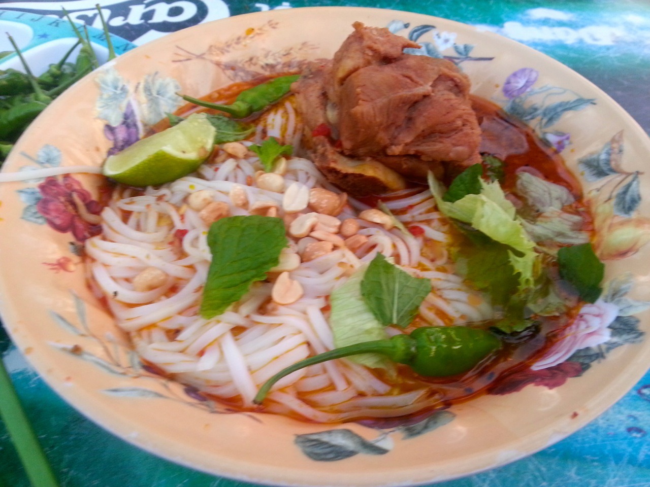 Bun Bo Hué vietnamesische Suppe