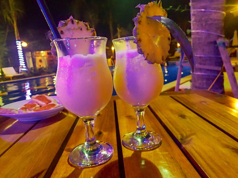 Phu Quoc Dragon Hotel Cocktails am Pool