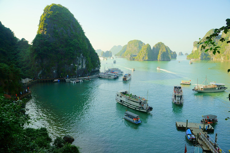 Vietnam Itinerary Halong Bay